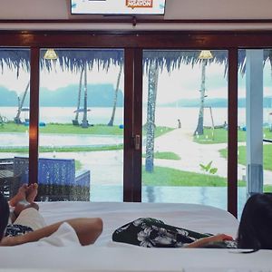 Bungalow Beach Front